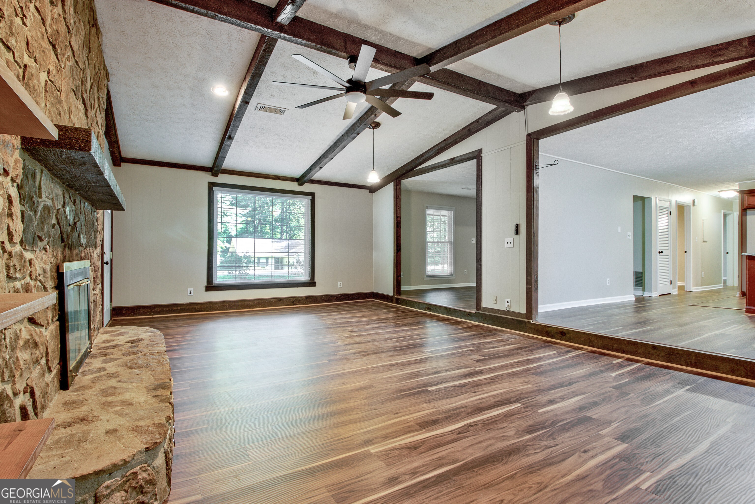 Newnan, Georgia 30265, United States, 3 Bedrooms Bedrooms, ,3 BathroomsBathrooms,Residential,Active,184102