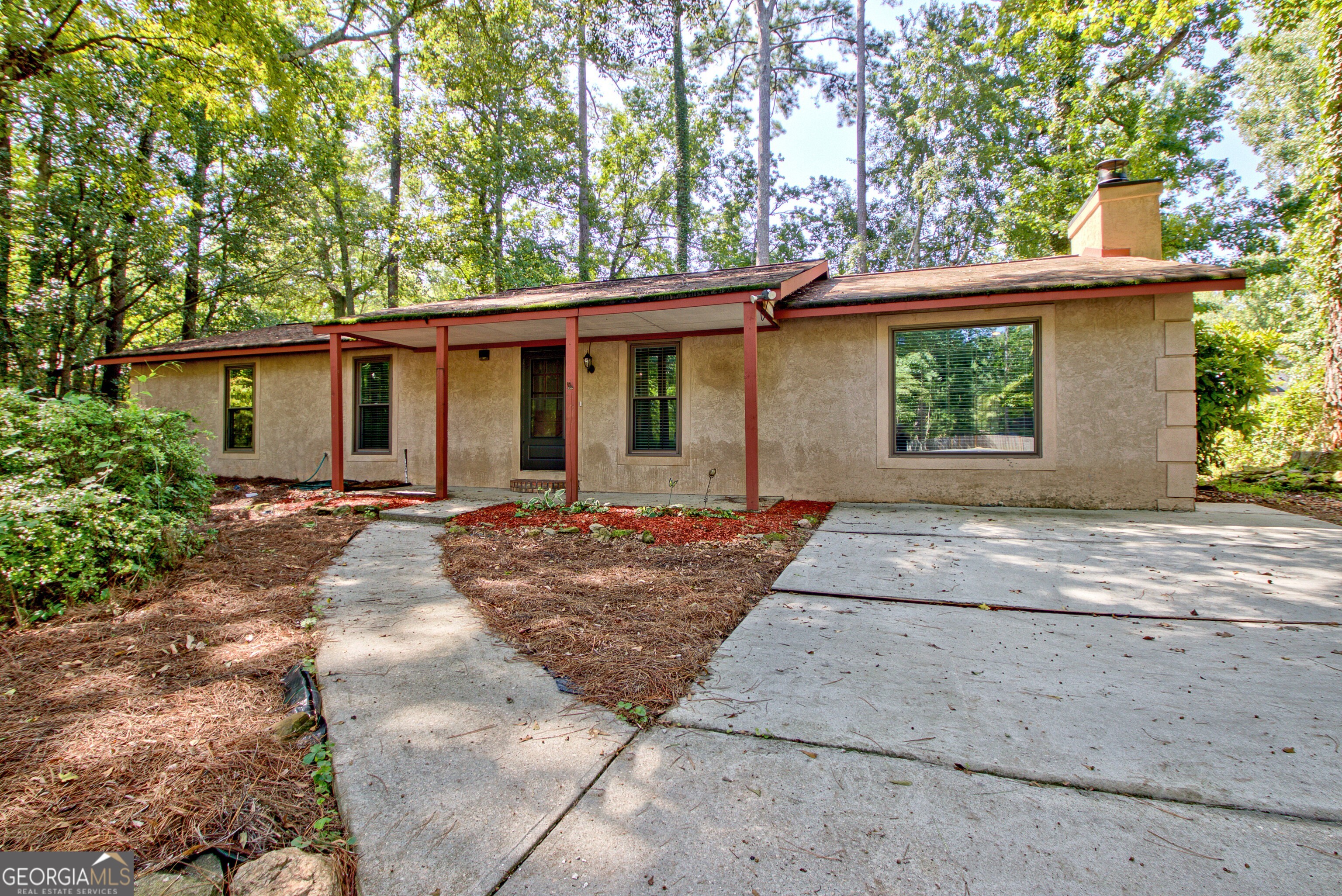 Newnan, Georgia 30265, United States, 3 Bedrooms Bedrooms, ,3 BathroomsBathrooms,Residential,Active,184102