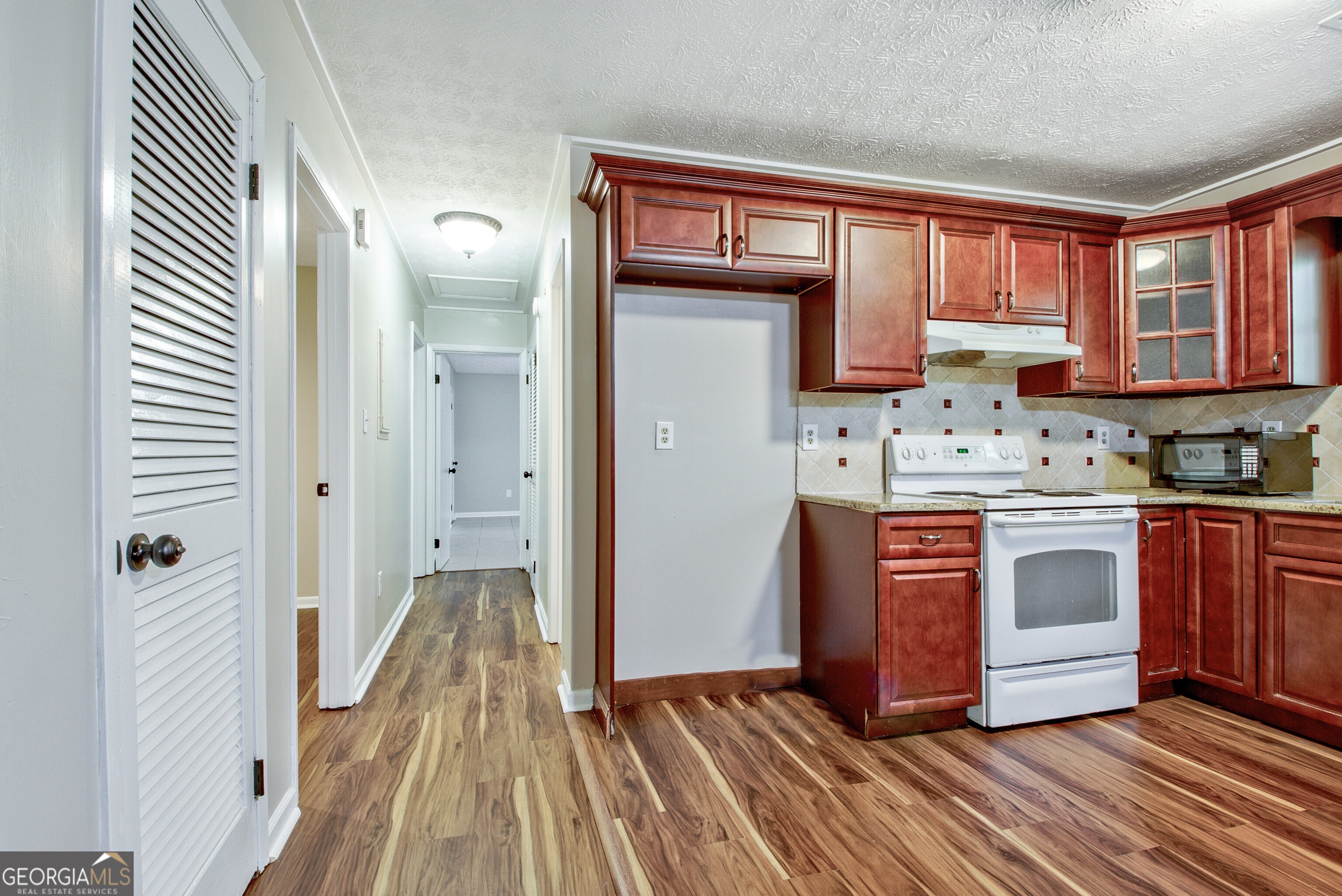 Newnan, Georgia 30265, United States, 3 Bedrooms Bedrooms, ,3 BathroomsBathrooms,Residential,Active,184102