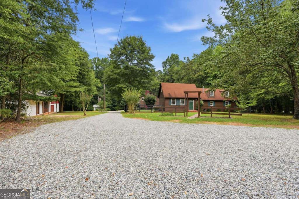Photo of 5129 Fourth Colony Drive, Gainesville, GA 30504 (MLS # 10815245)