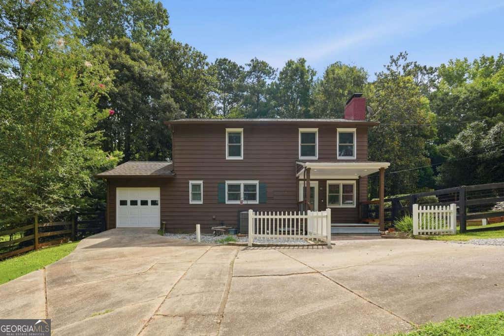 Photo of 5129 Fourth Colony Drive, Gainesville, GA 30504 (MLS # 10815245)