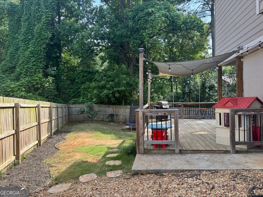 459 NE Current CT