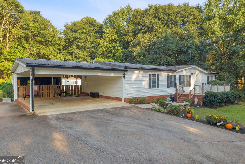 Photo of 763 Akins Lunsford Road, Canon, GA 30520 (MLS # 10847390)