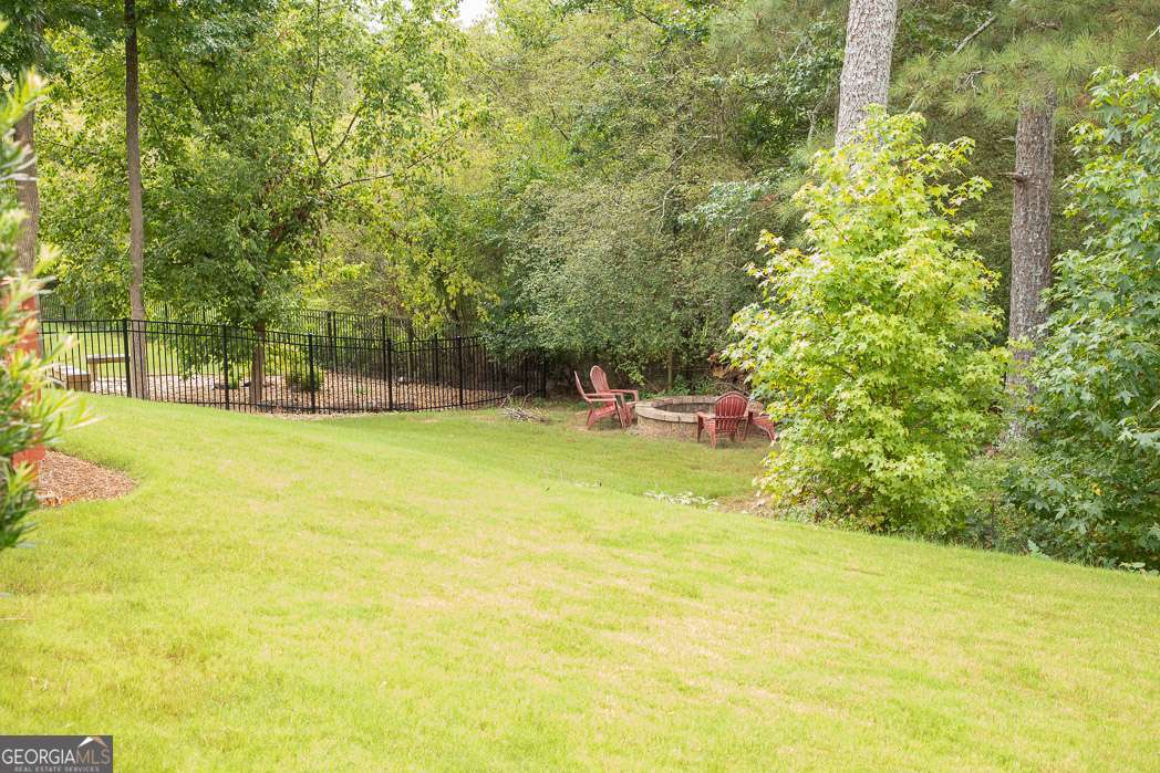 5885 Thoroughbred WAY