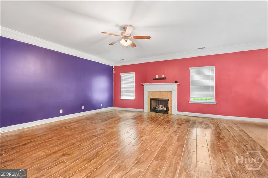 355 Briarcrest DR NE