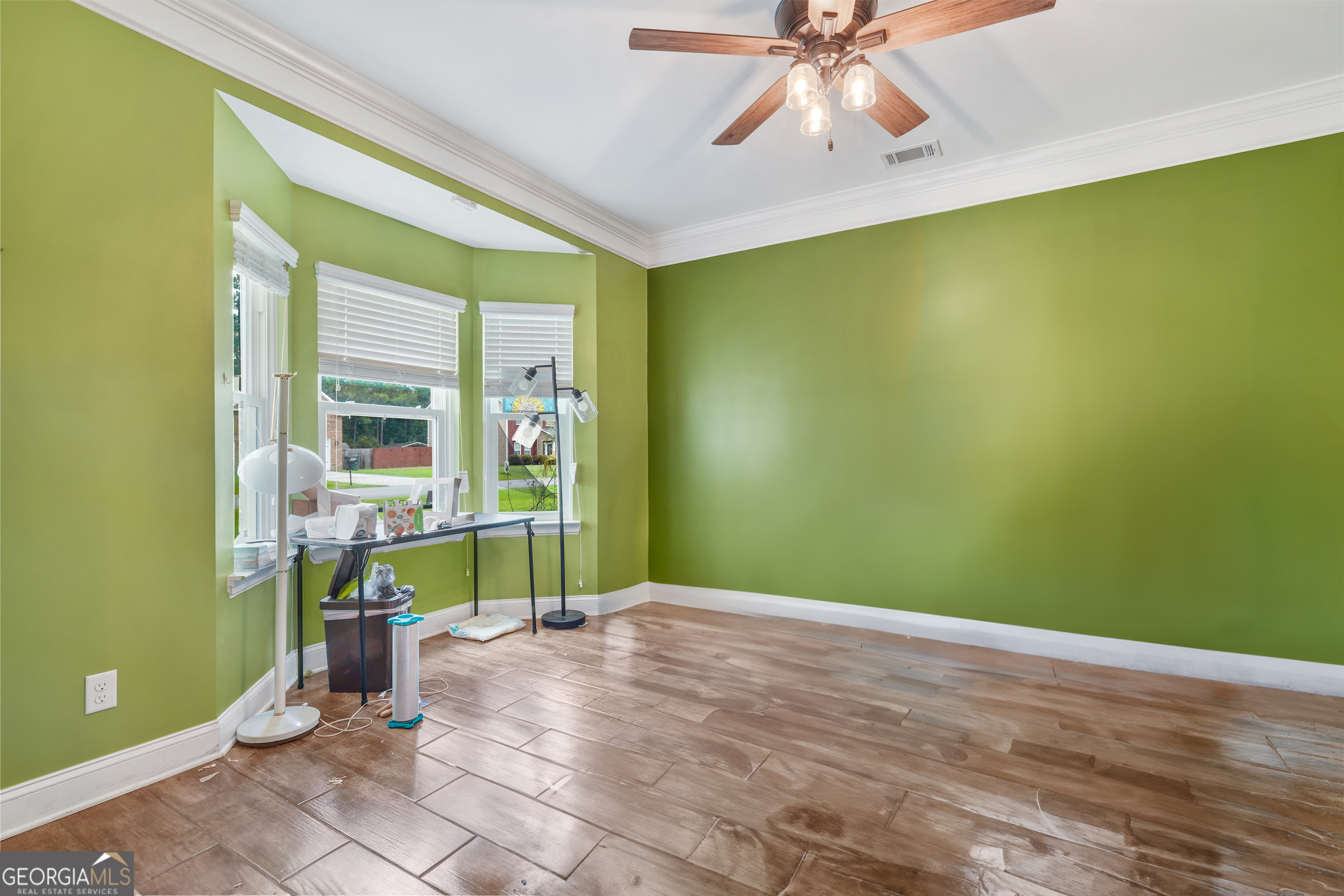 355 Briarcrest DR NE