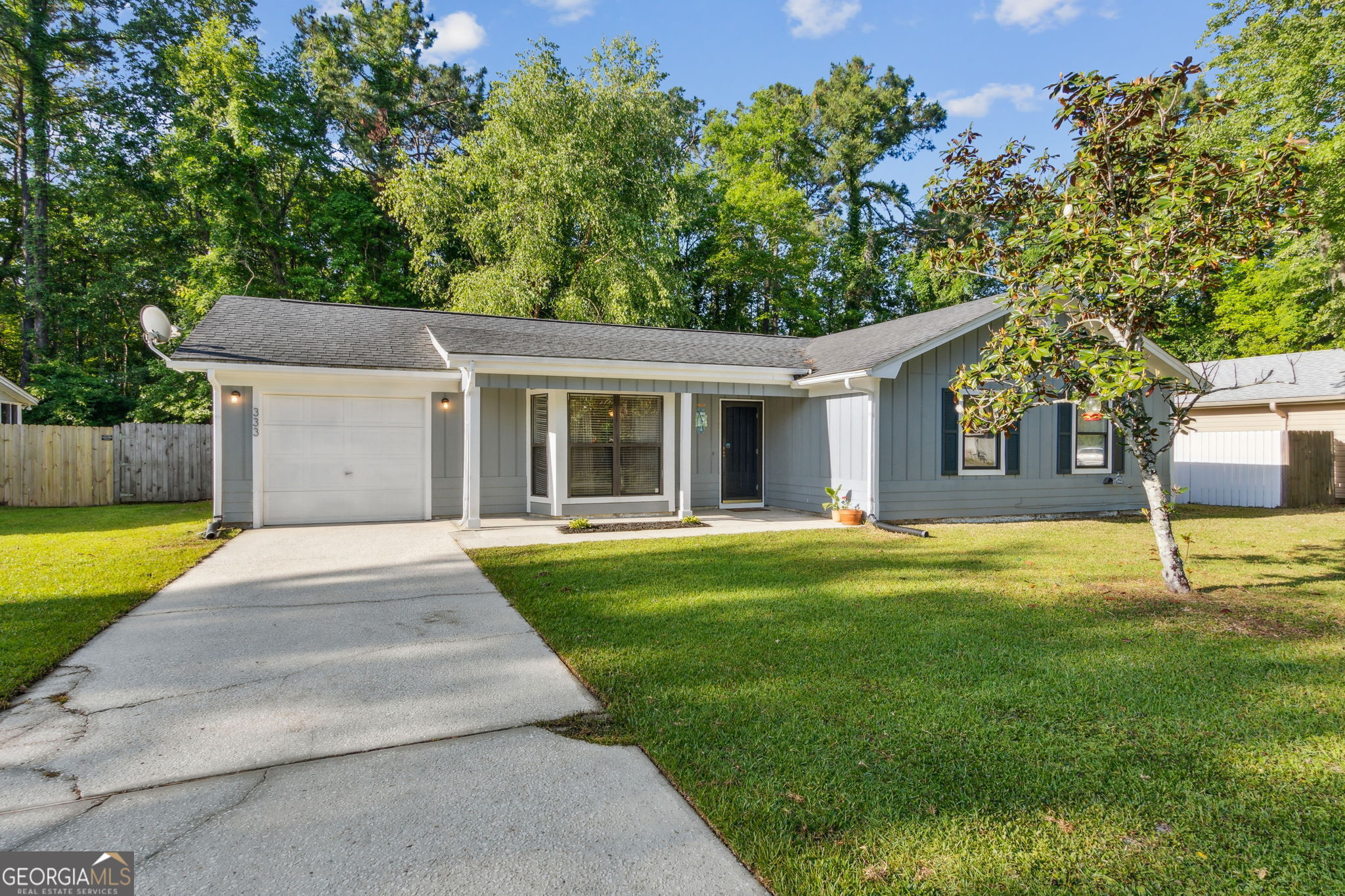 333 Dogwood CT