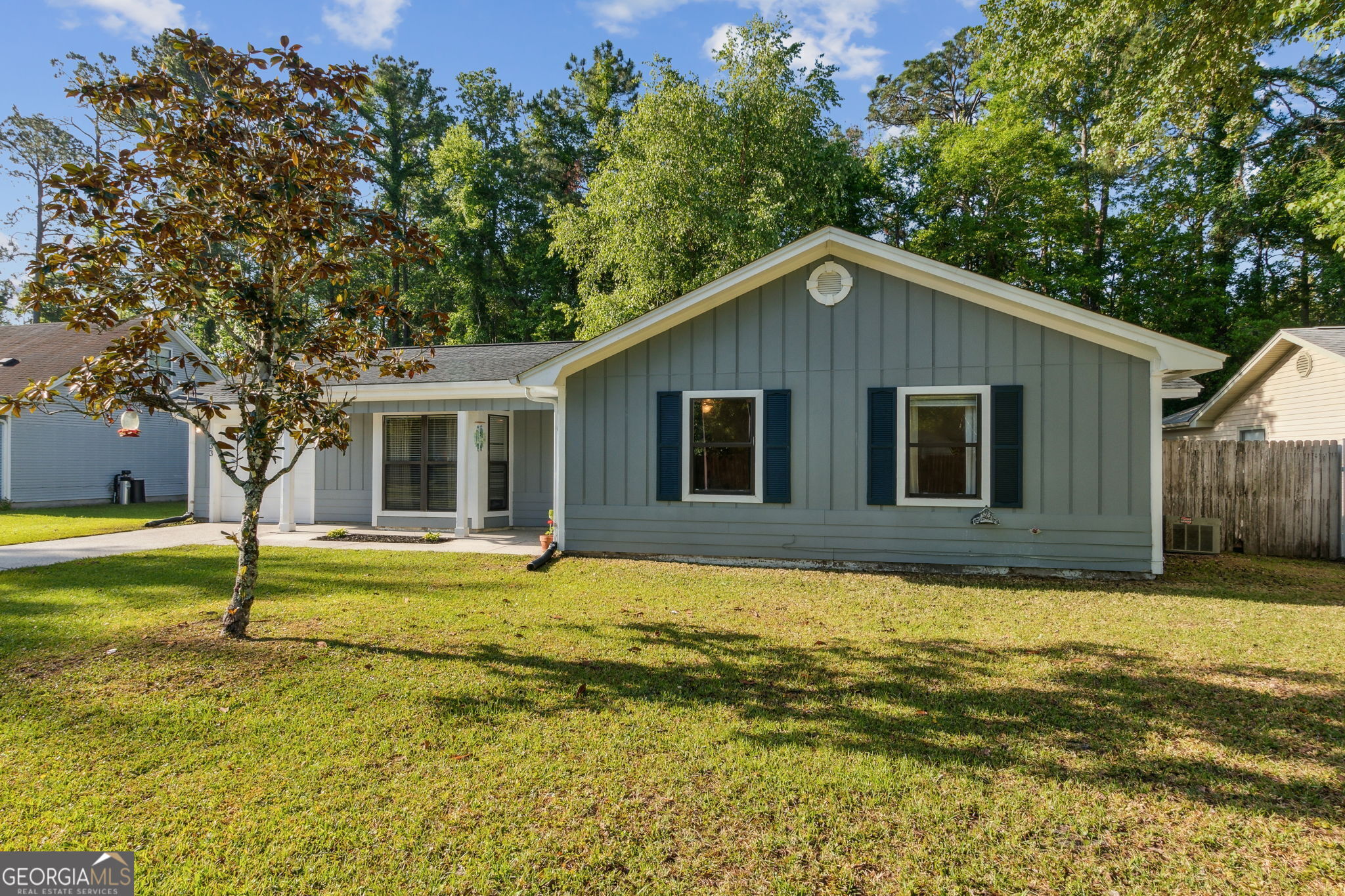 333 Dogwood CT
