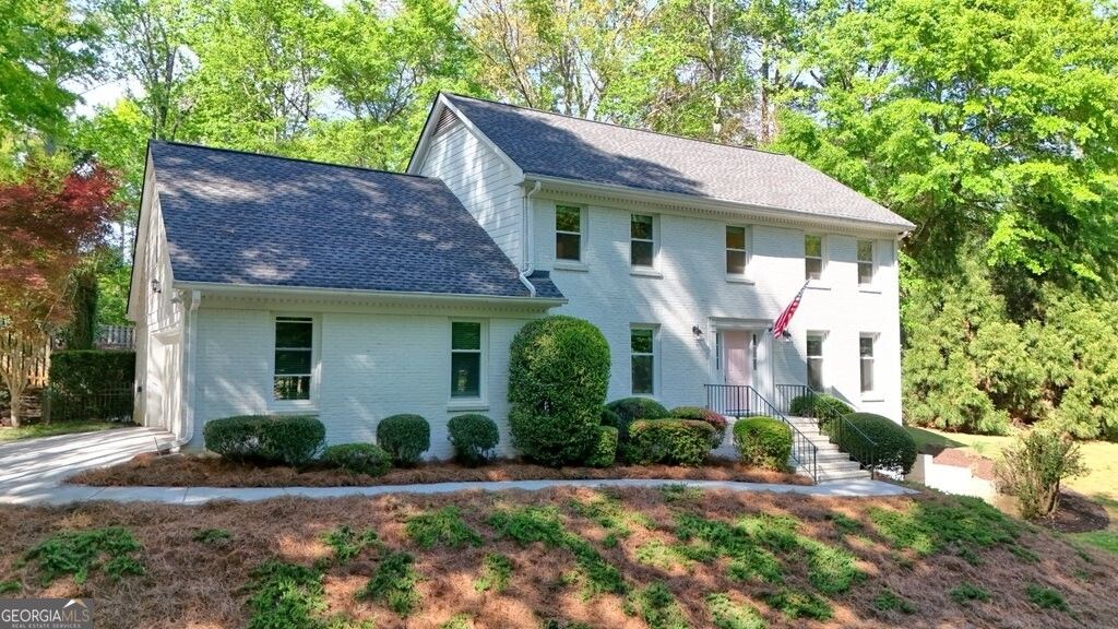 Photo of 1075 Willow Bend, Roswell, GA 30075 (MLS # 10732068)