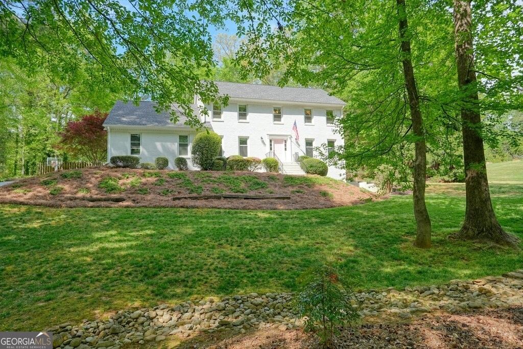 Photo of 1075 Willow Bend, Roswell, GA 30075 (MLS # 10732068)