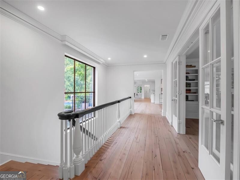 Tuxedo Park - Residential