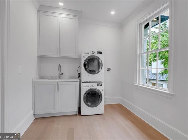 Tuxedo Park - Residential