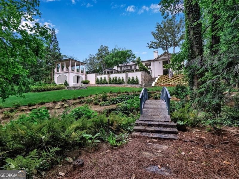 Tuxedo Park - Residential