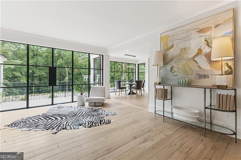 Tuxedo Park - Residential