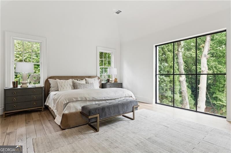 Tuxedo Park - Residential
