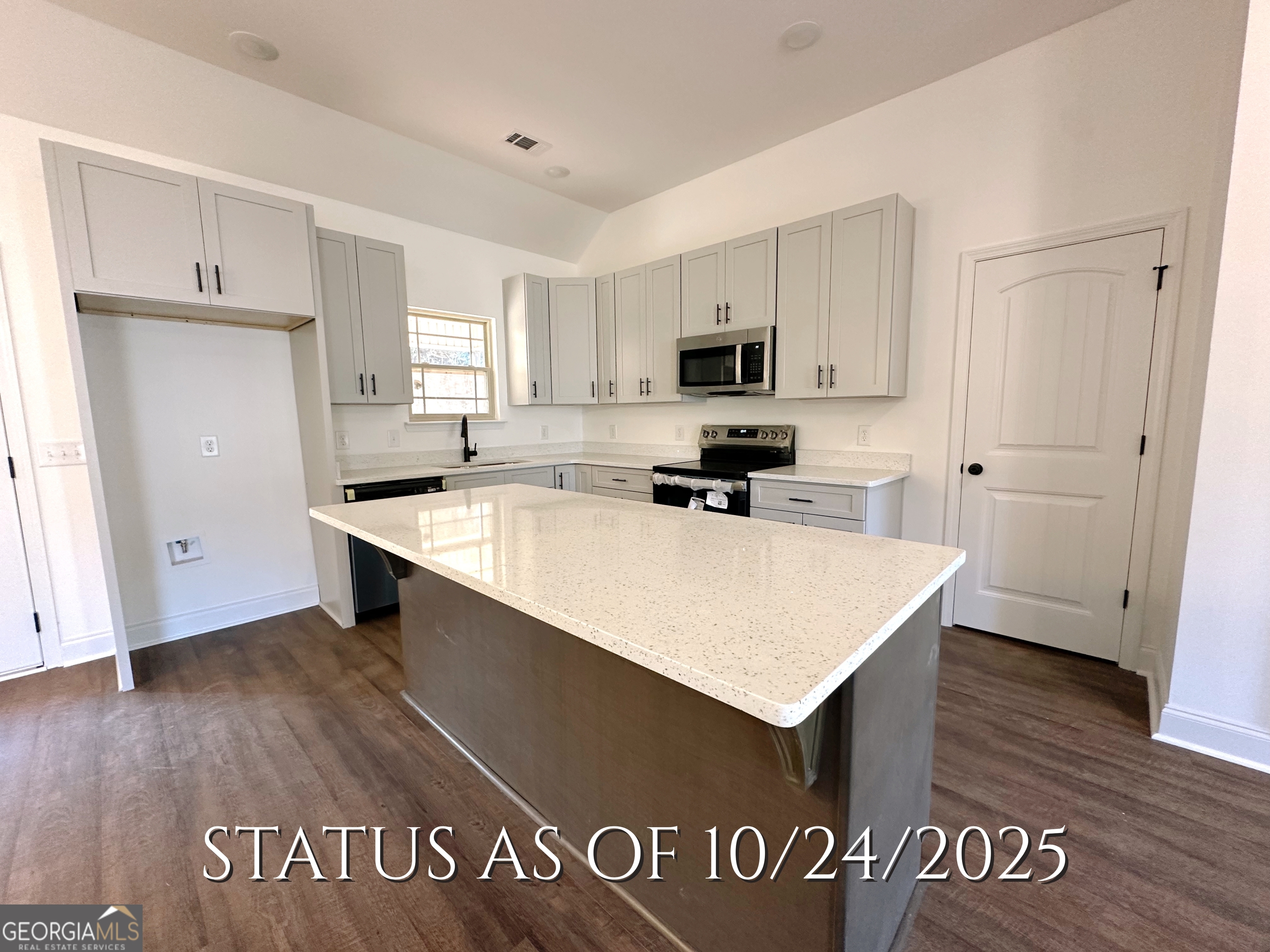 402 Collins Estate AVE