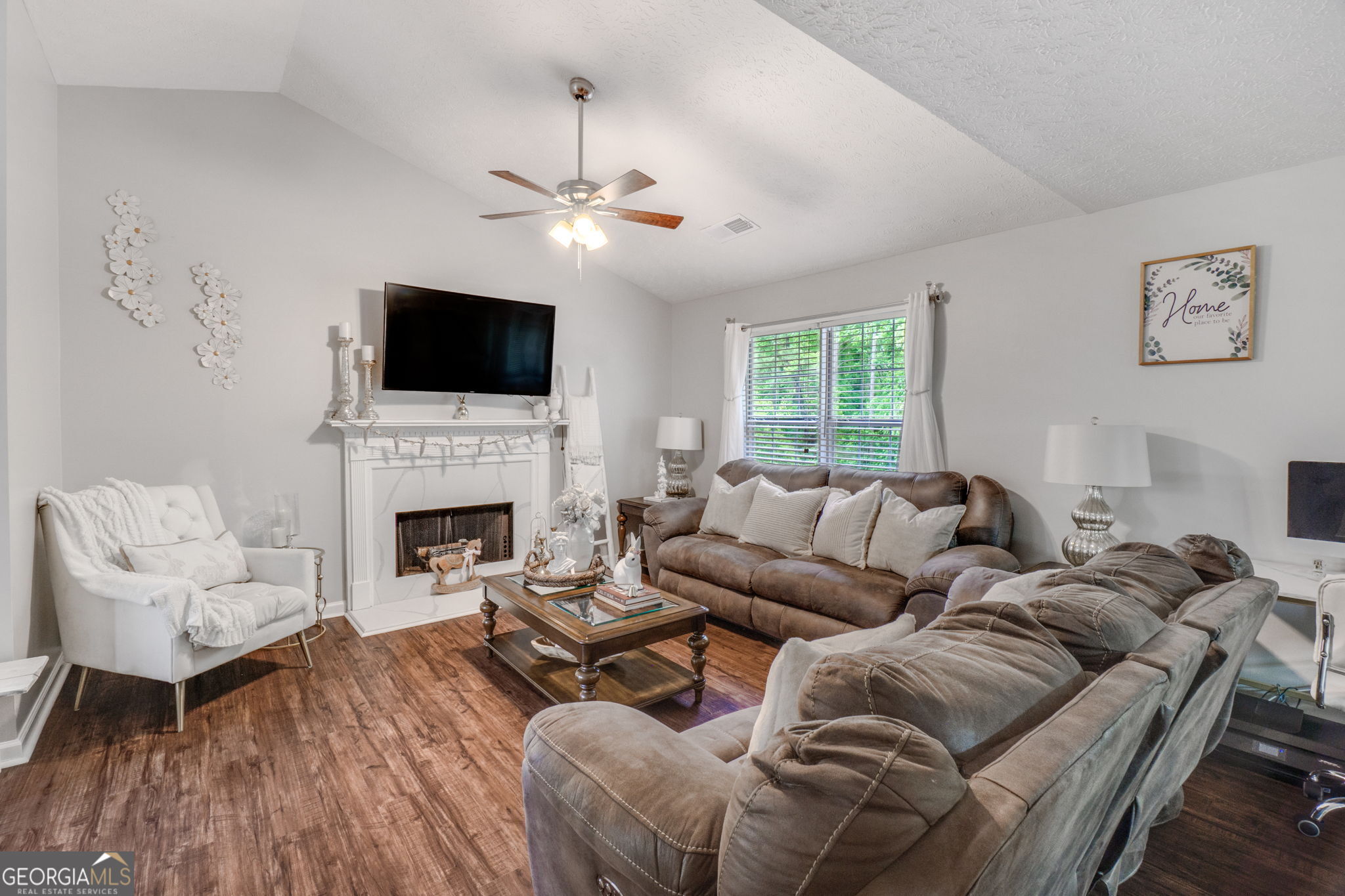 1029 MEGAN CT