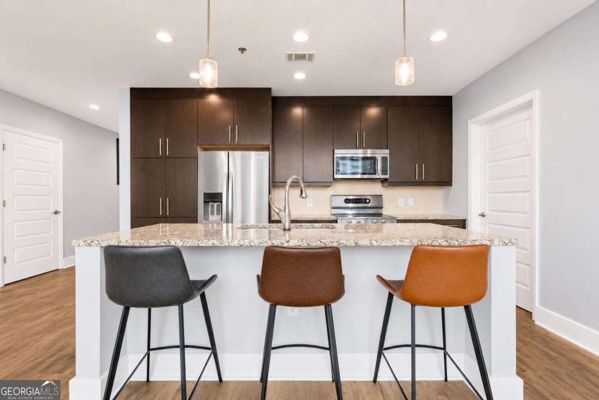 1080 Peachtree ST NE 1012
