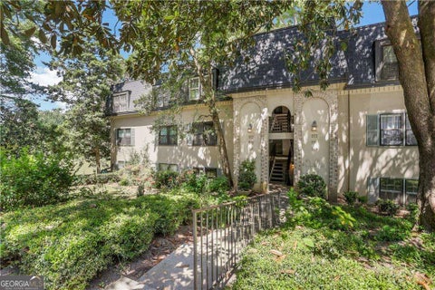 Photo of 172 Elysian Way NW, Atlanta, GA 30327 (MLS # 10800900)