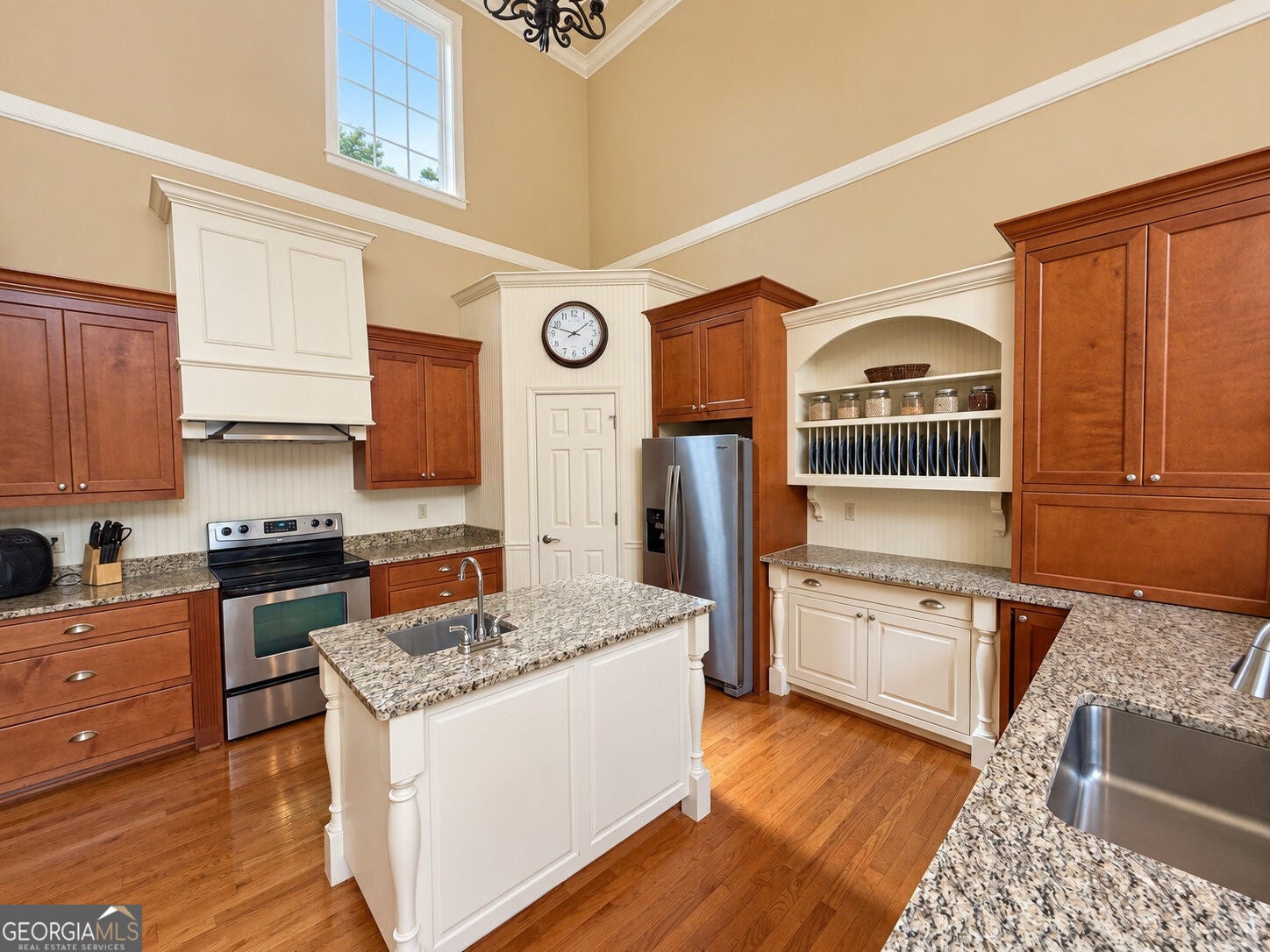 669 Shorewood CIR
