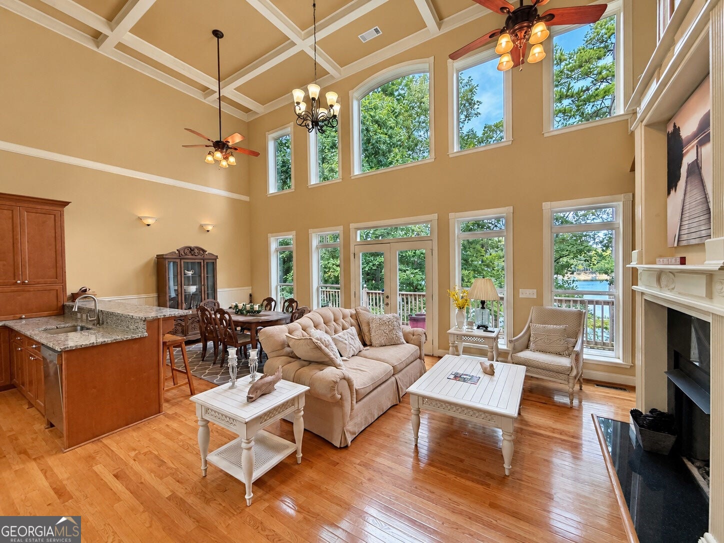 669 Shorewood CIR
