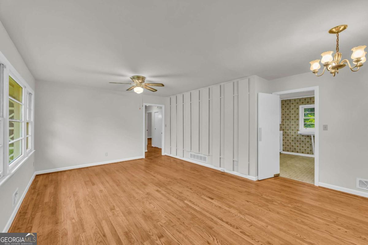 411 College CIR