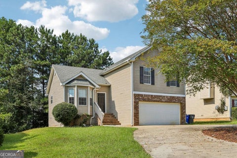 Photo of 4031 Robin Circle, Atlanta, GA 30349 (MLS # 10851327)