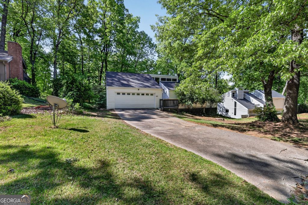 Photo of 5007 Hickory Oak Court, Stone Mountain, GA 30088 (MLS # 10739966)