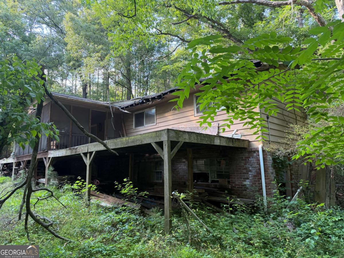 4593 Seward RD