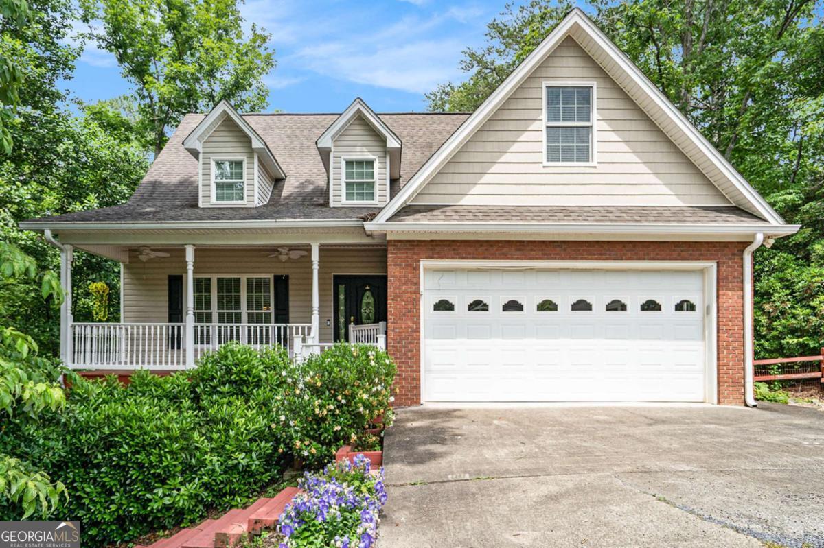 220 Oak Ridge LN