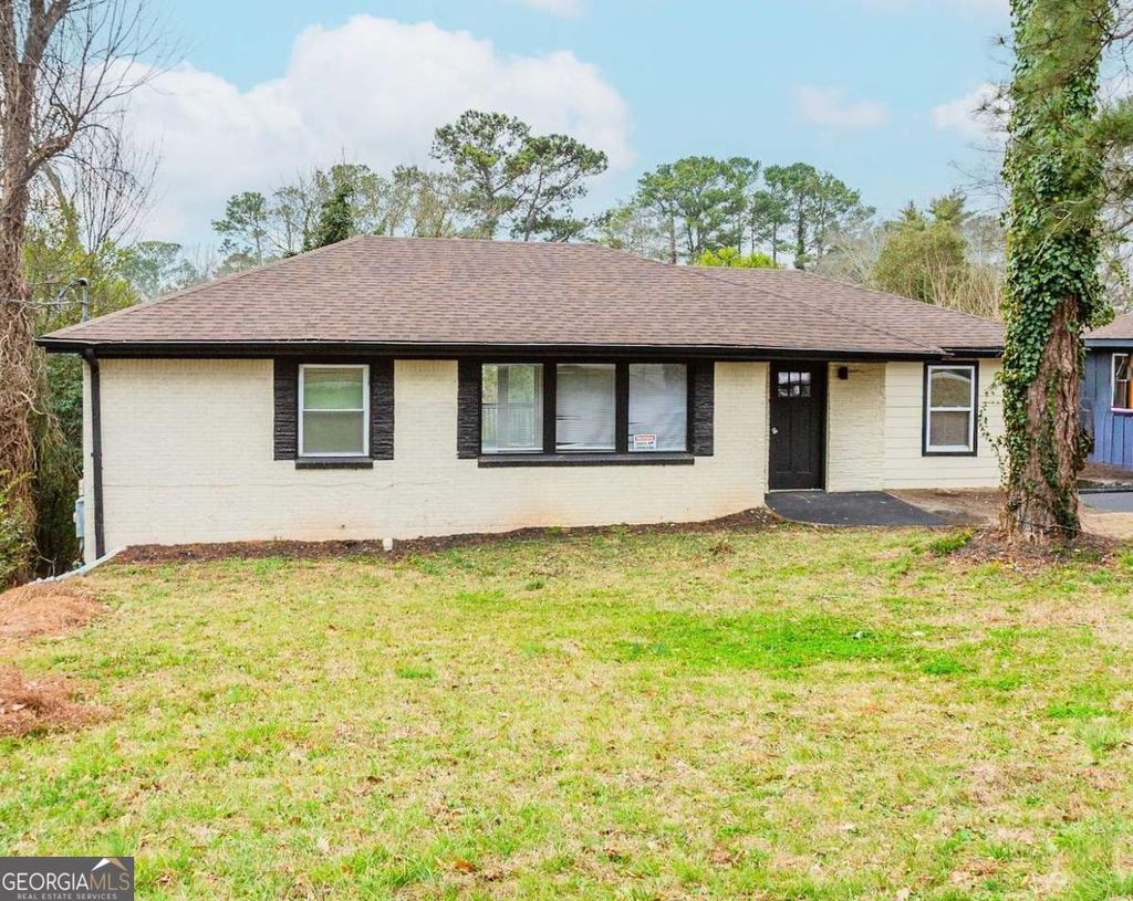 Photo of 2835 Laguna Drive, Decatur, GA 30032 (MLS # 10696376)