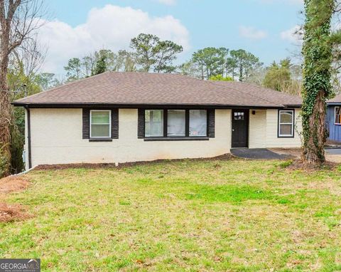 2835 Laguna DR Decatur GA 30032