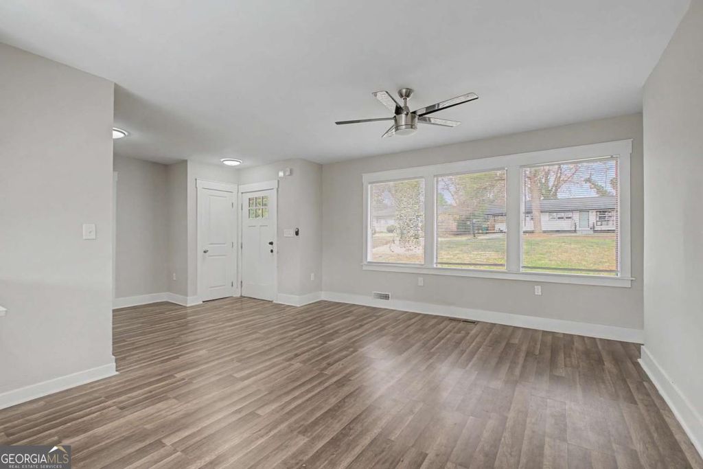 Photo of 2835 Laguna Drive, Decatur, GA 30032 (MLS # 10696376)