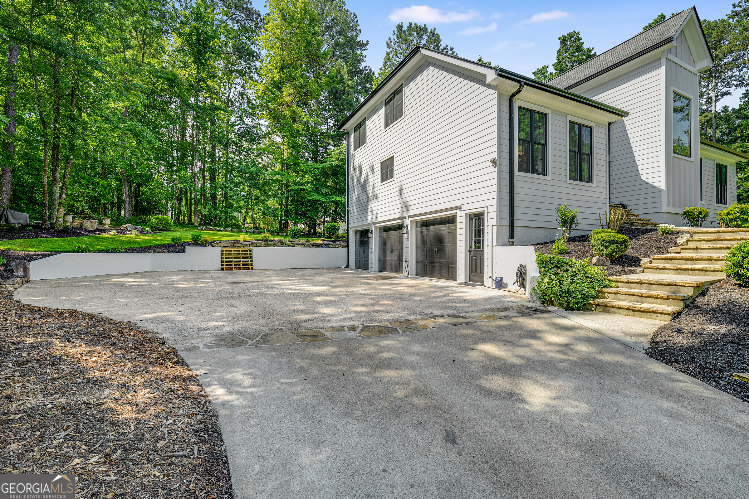 6070 Lively CT