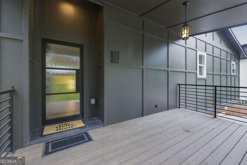 Photo of 977 Fleetwood Circle SW, Atlanta, GA 30311 (MLS # 10780491)