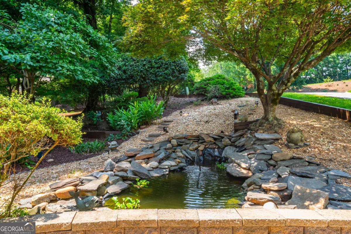 2865 Stoneglen Close