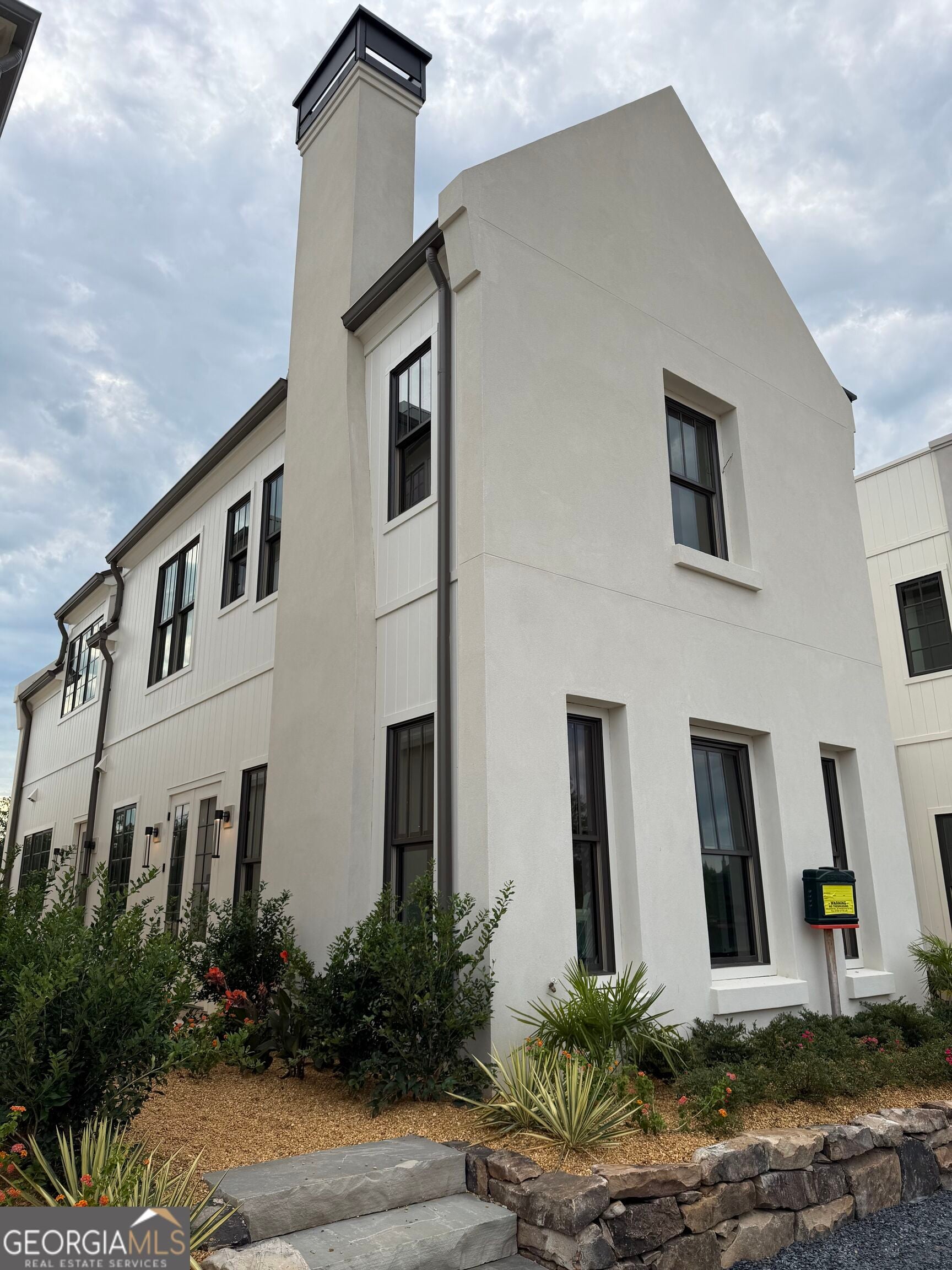 300 Central AVE