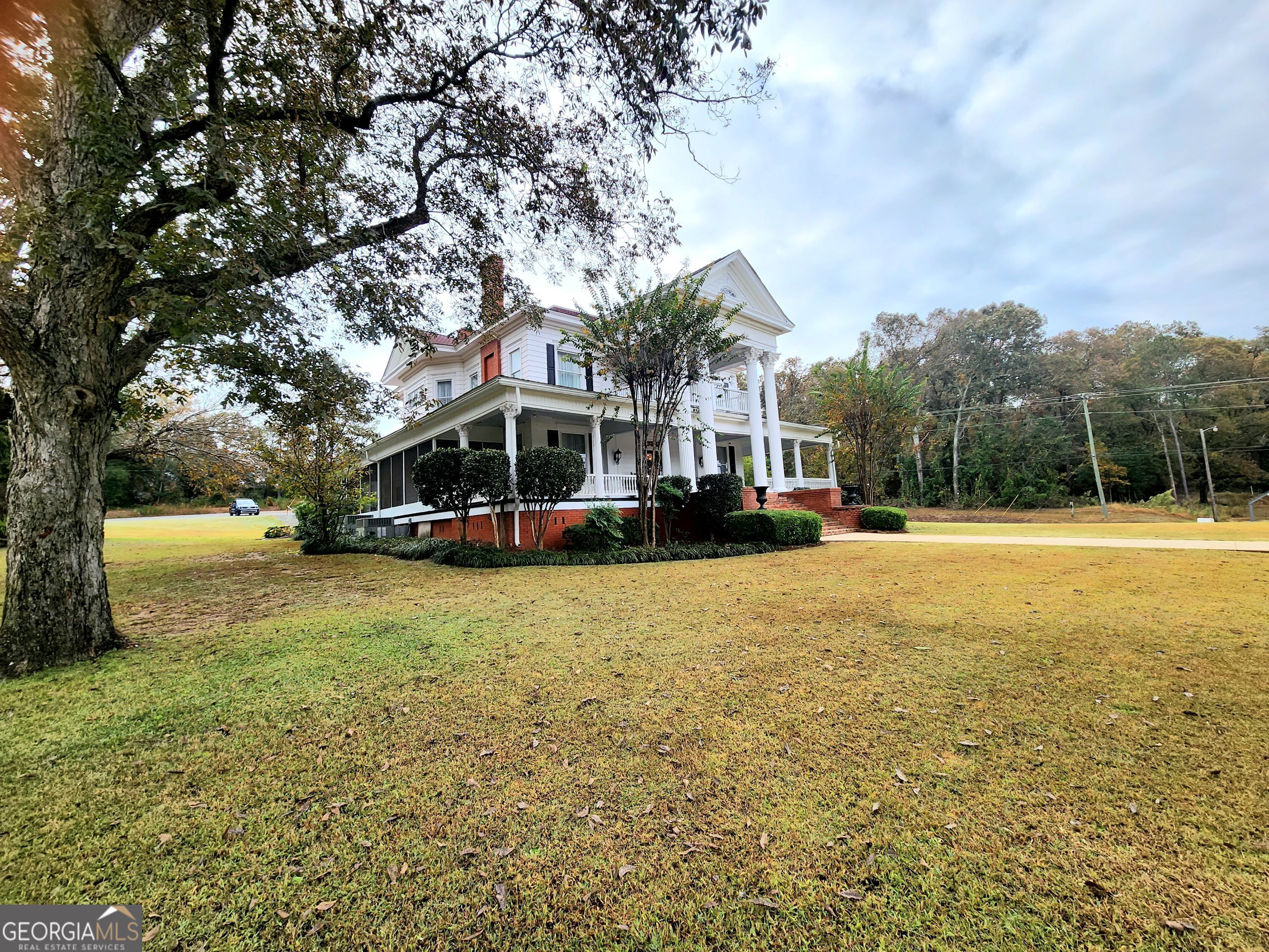 85 Lakeview RD