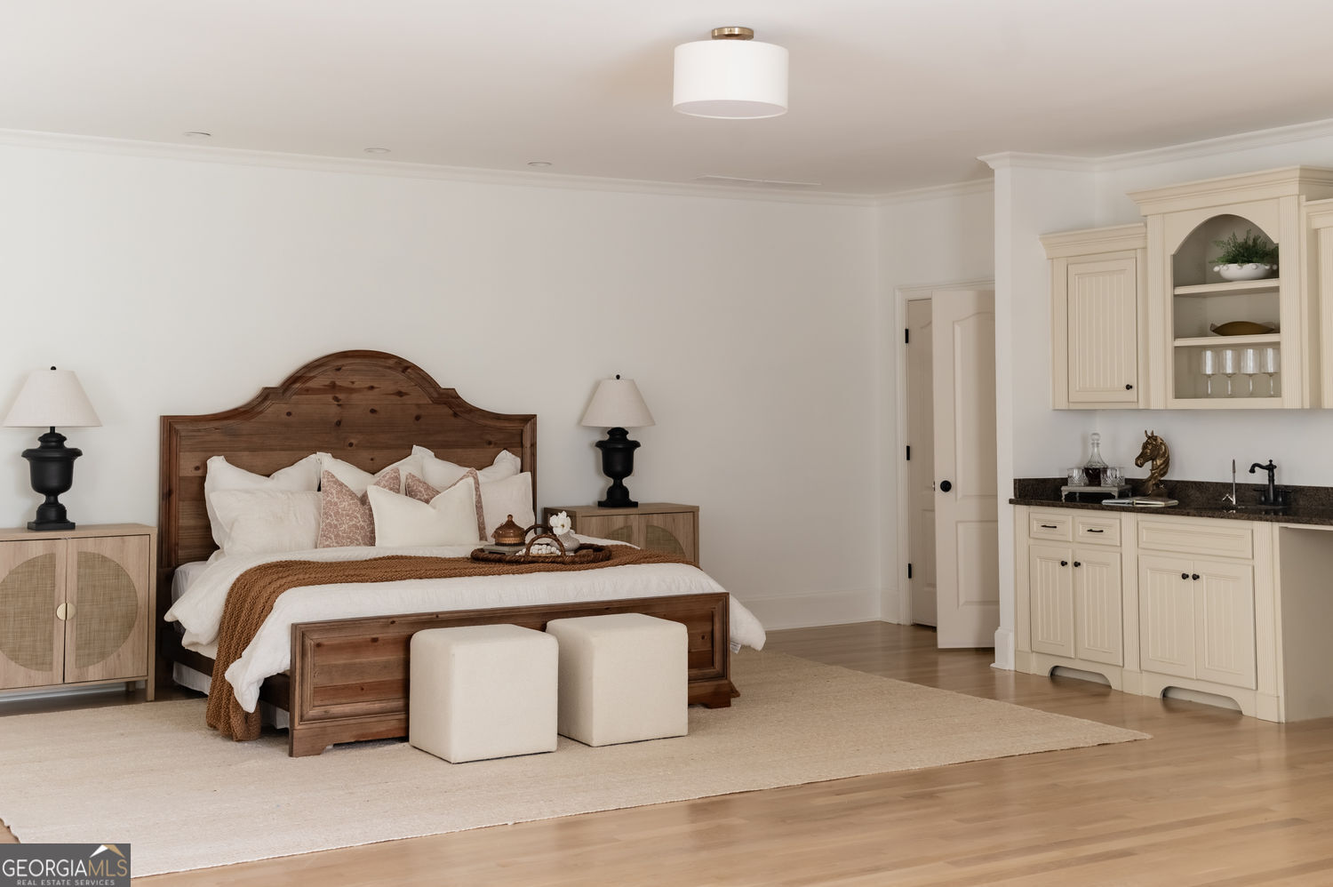 Alpharetta, Georgia 30004, United States, 5 Bedrooms Bedrooms, ,6 BathroomsBathrooms,Residential,Active,222931