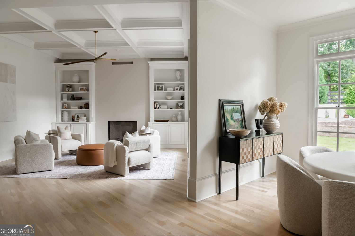 Alpharetta, Georgia 30004, United States, 5 Bedrooms Bedrooms, ,6 BathroomsBathrooms,Residential,Active,222931