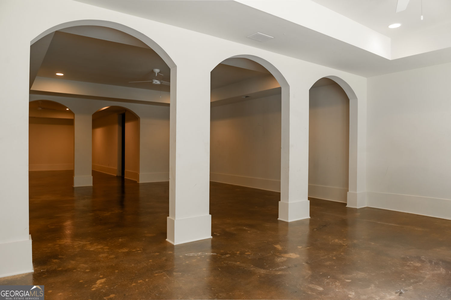 Alpharetta, Georgia 30004, United States, 5 Bedrooms Bedrooms, ,6 BathroomsBathrooms,Residential,Active,222931