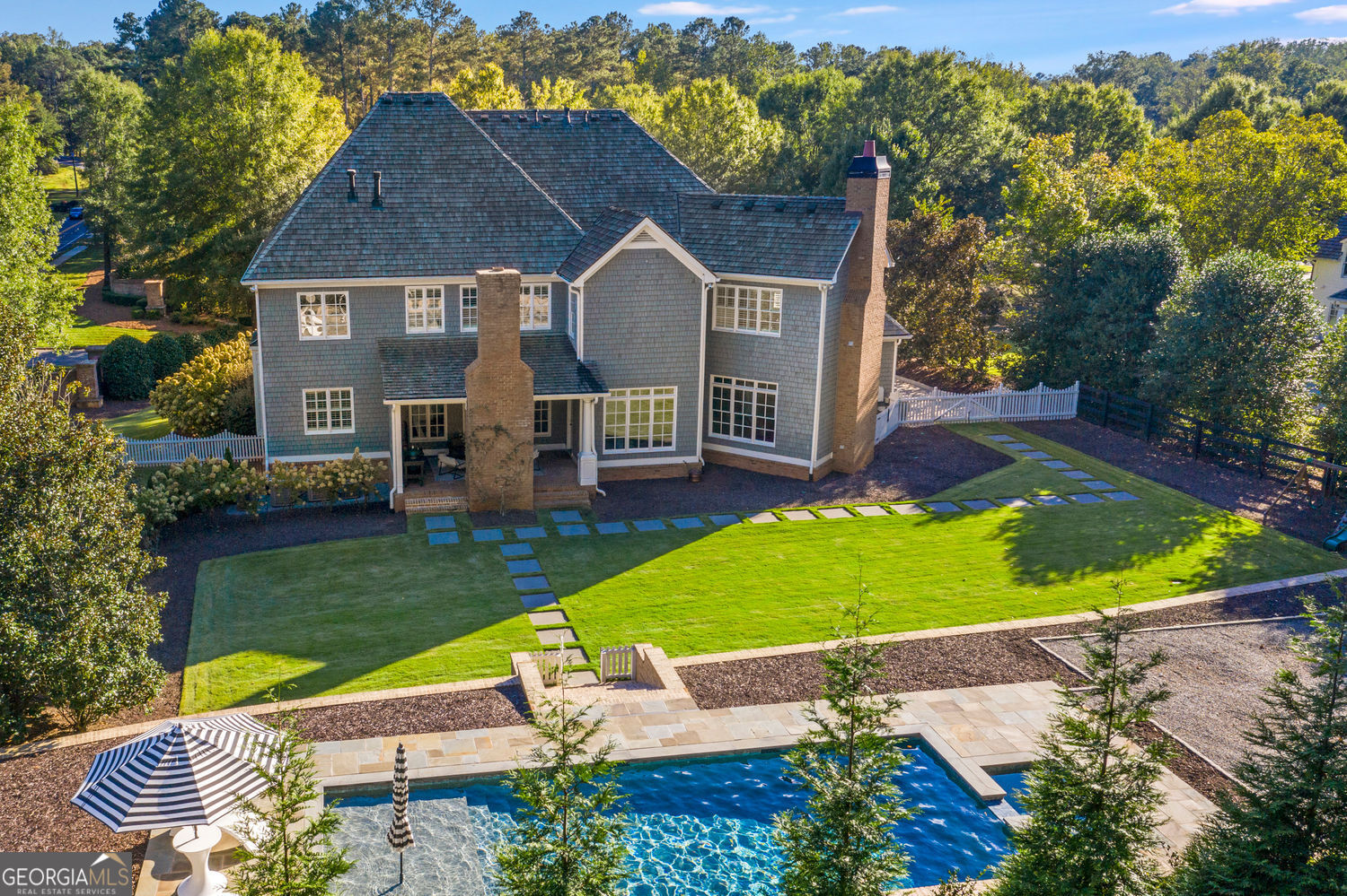 Alpharetta, Georgia 30004, United States, 5 Bedrooms Bedrooms, ,6 BathroomsBathrooms,Residential,Active,222931