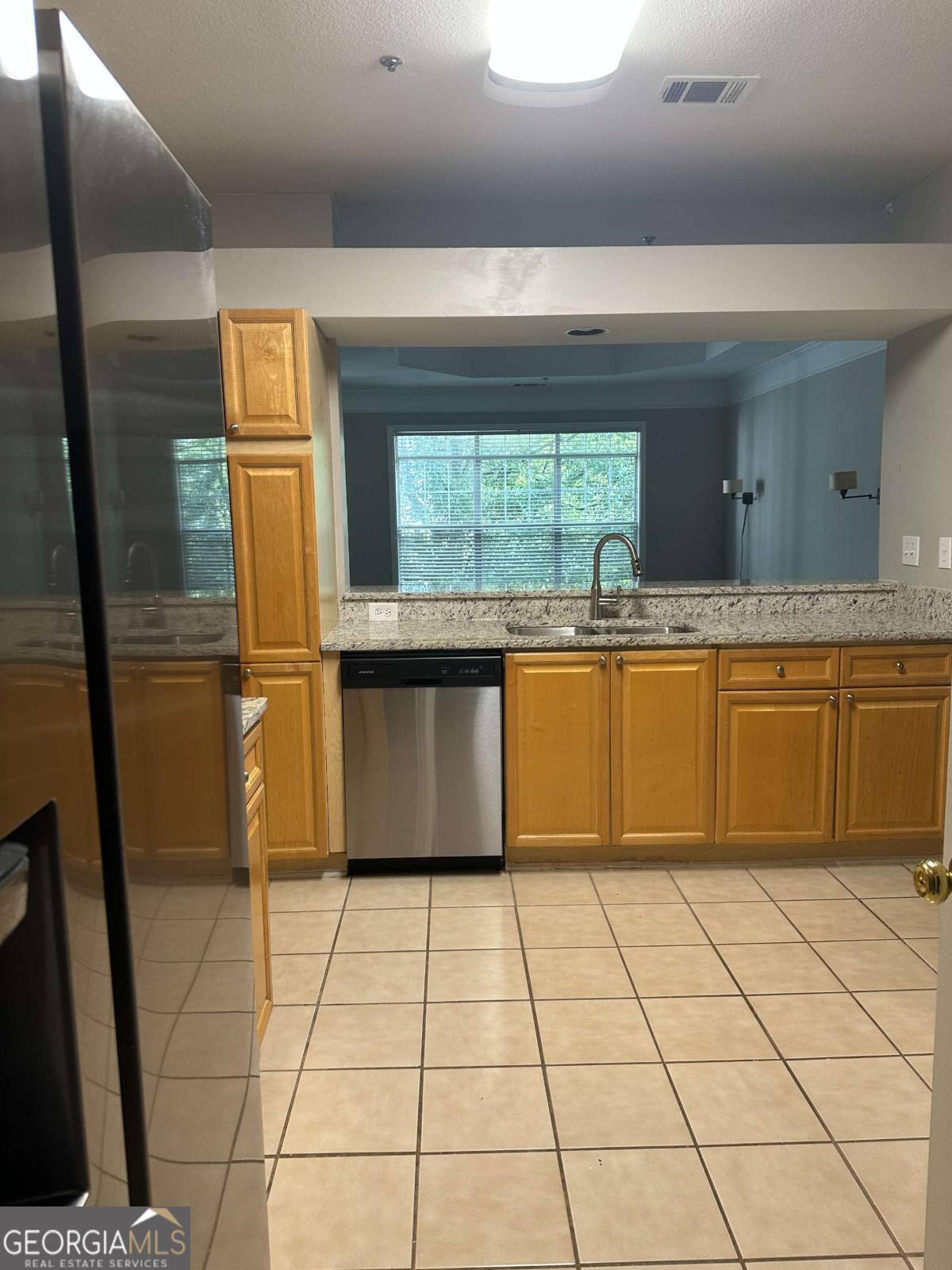 232 Edinburgh CT