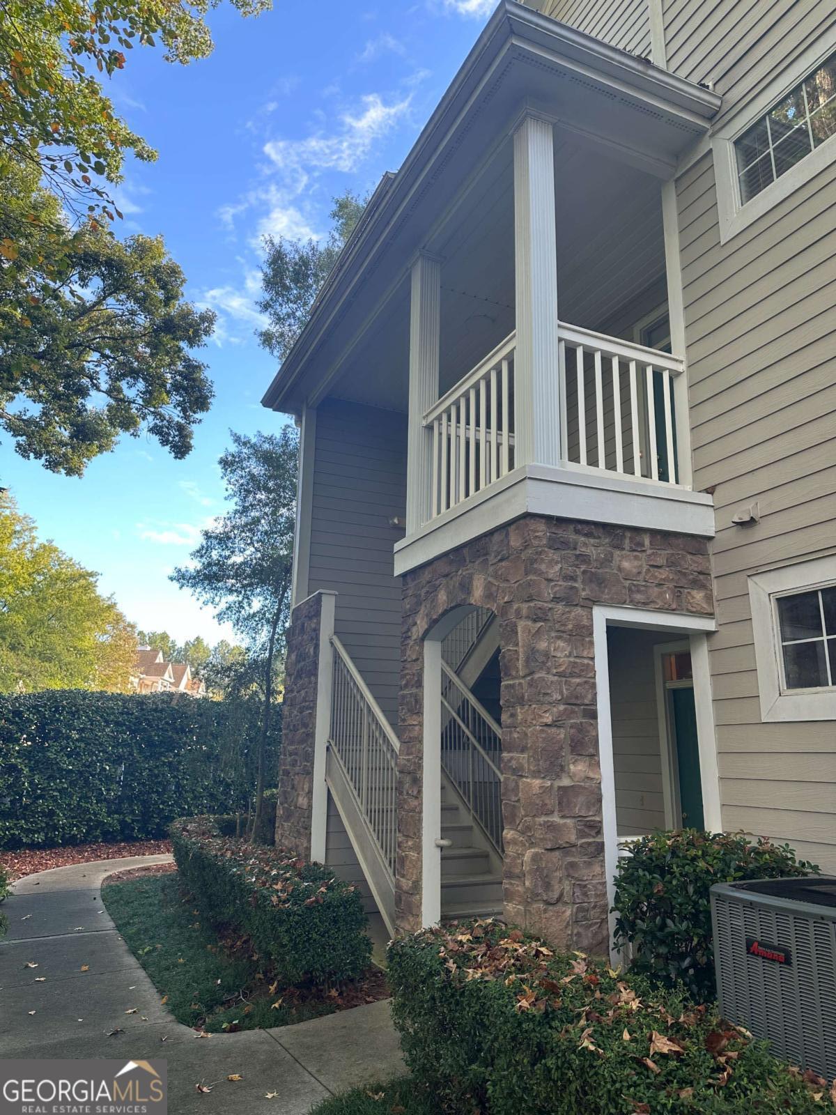 232 Edinburgh CT