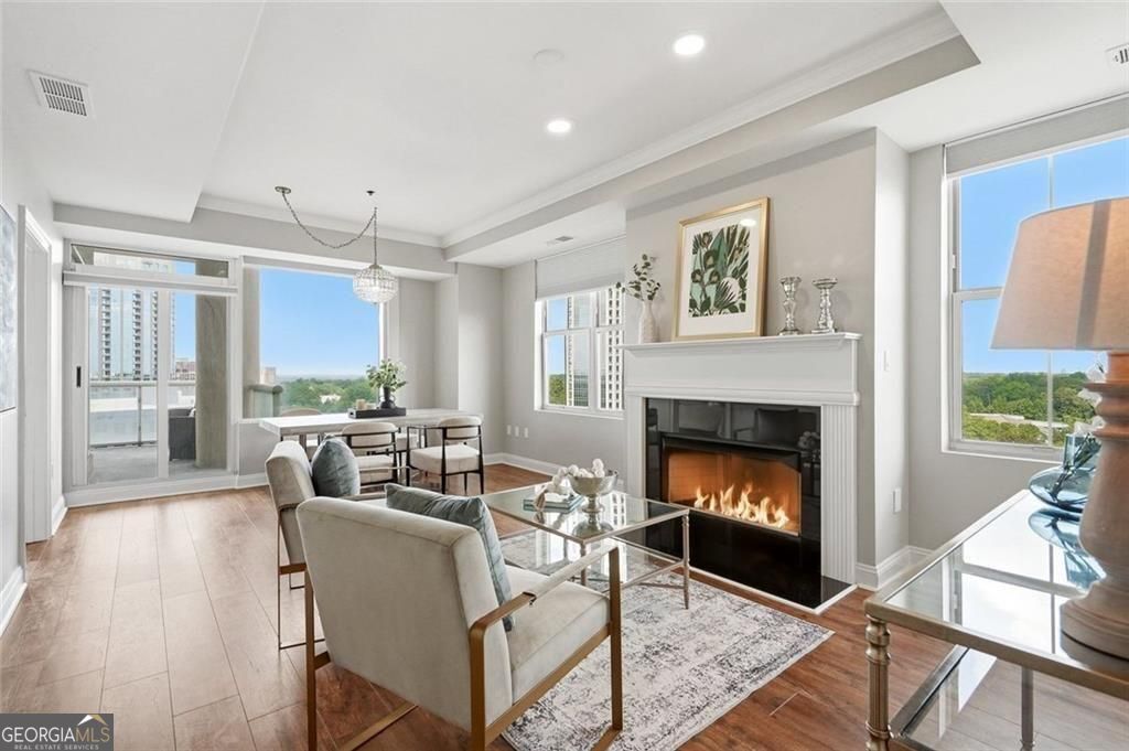 2881 Peachtree RD NE 1105