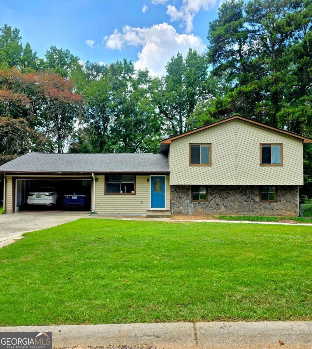 Photo of 2514 Rhoanoke Drive, Duluth, GA 30096 (MLS # 10839766)