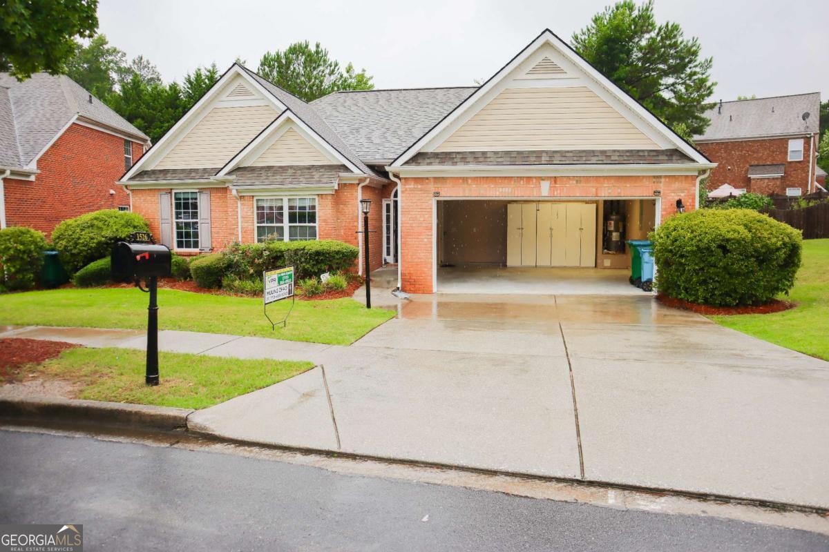 Walking distance to Brookwood high school and Elementary School, The Beautiful, tranquil Community of Nash Farm Estate with Lawn service included with HOA Fee. Double Fire place with open concept and well maintained.
