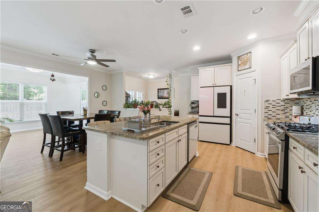 865 Great Glen PL