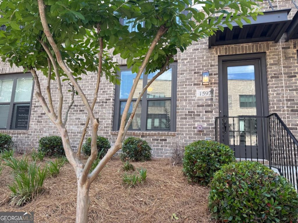 Photo of 1597 Aldworth Place SE, Atlanta, GA 30339 (MLS # 10768715)