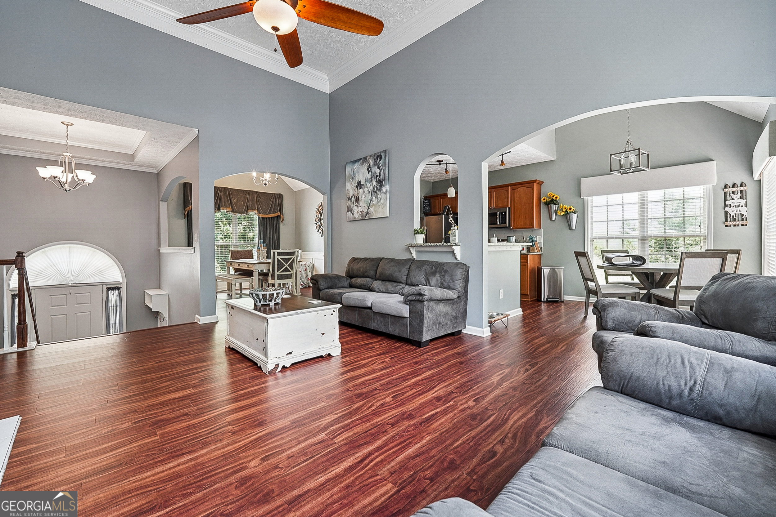 107 Laurel Oaks LN